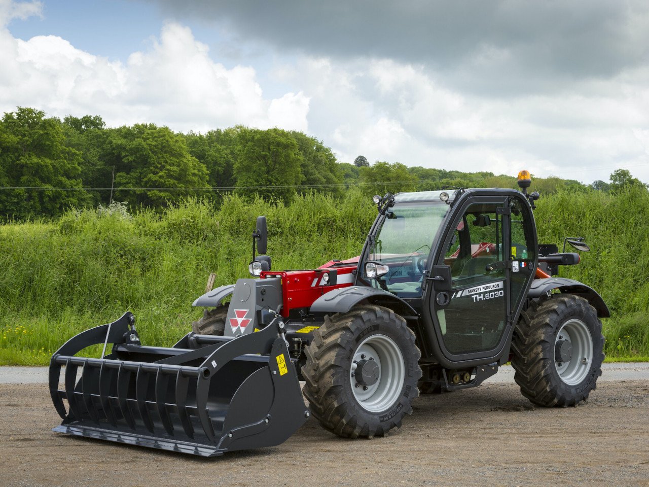 Погрузчик Massey Ferguson TH 6030: купить MF TH 6030 в Украине – In Force  Group