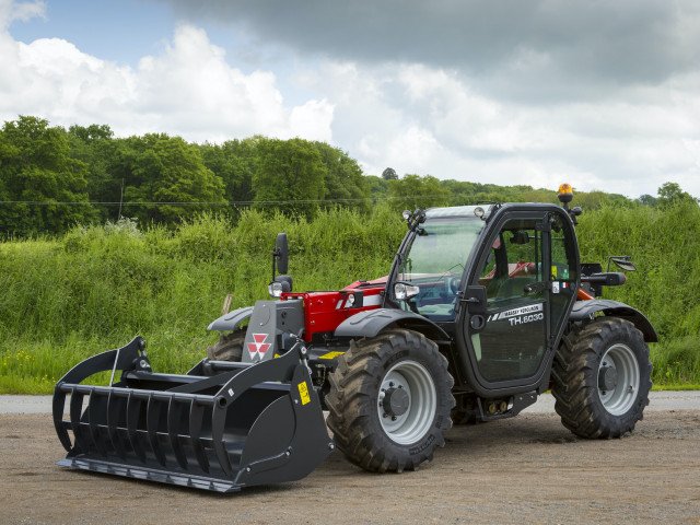 Навантажувач MF TH 6030