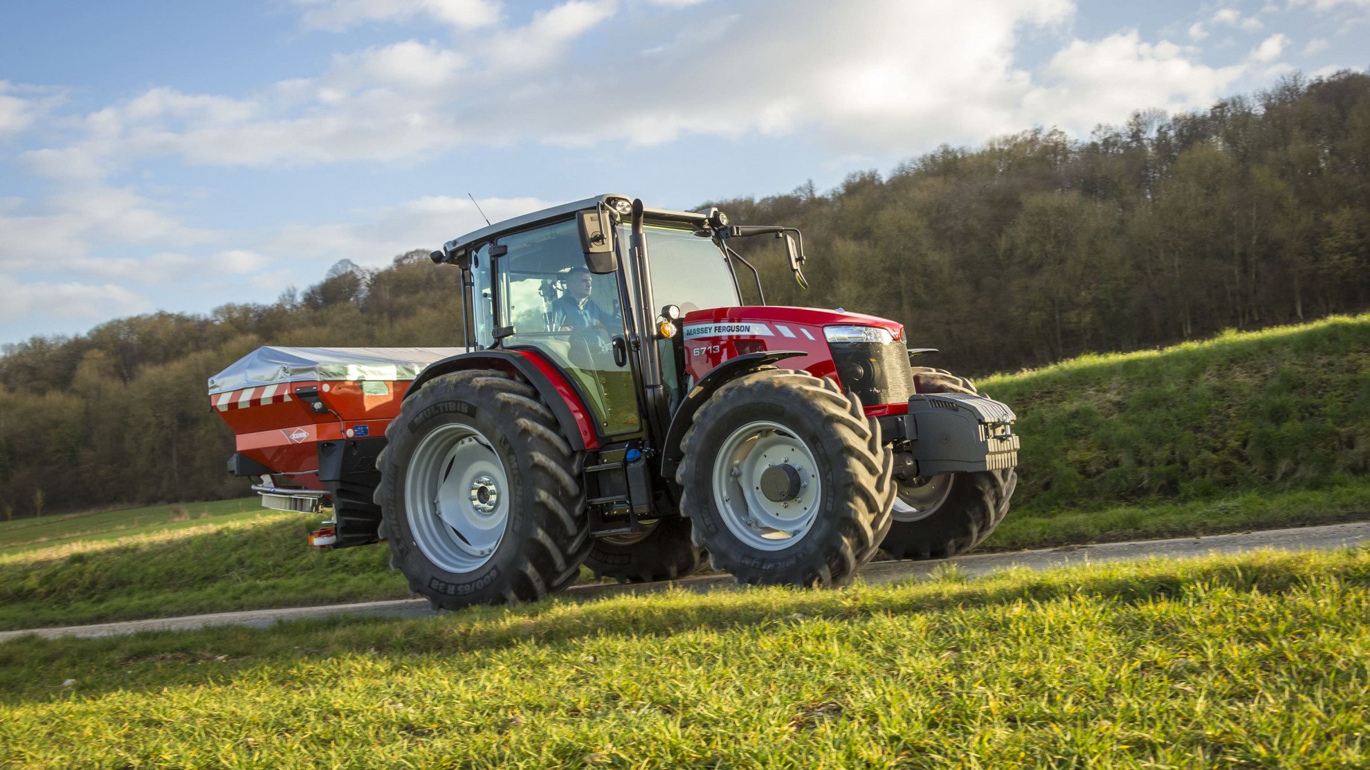 Трактор MF 6713 від Бізон-Тех