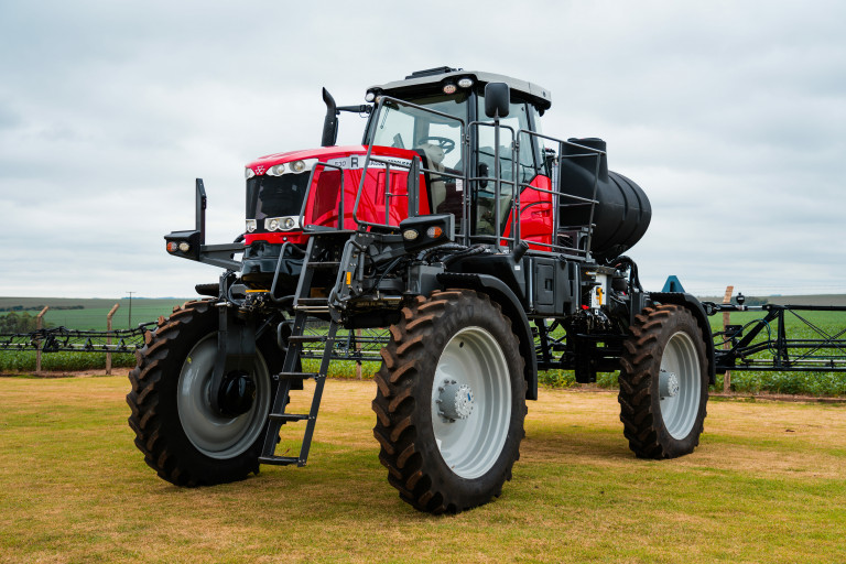 Самохідний обприскувач Massey Ferguson 500R: купити MF 535 або MF