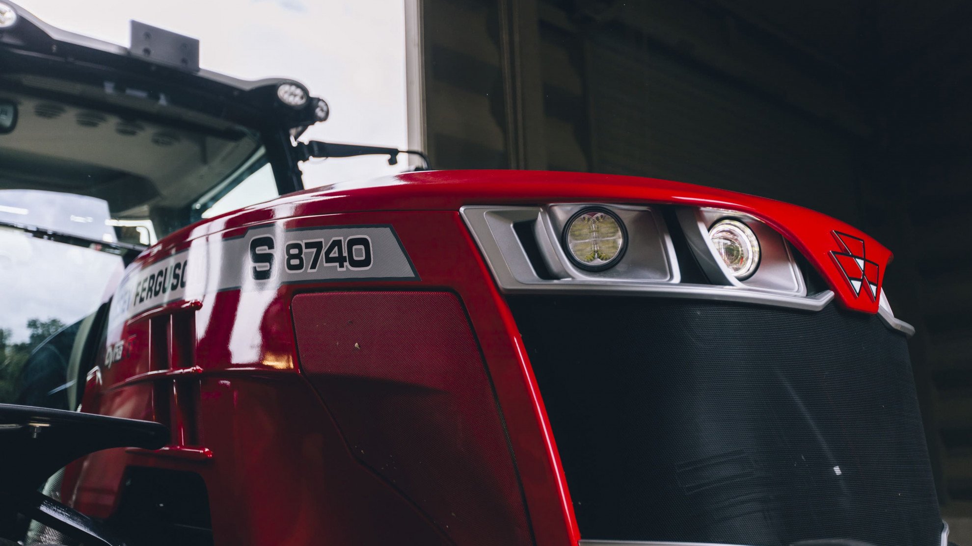 Трактор MF 8740 S від Ін Форс Груп