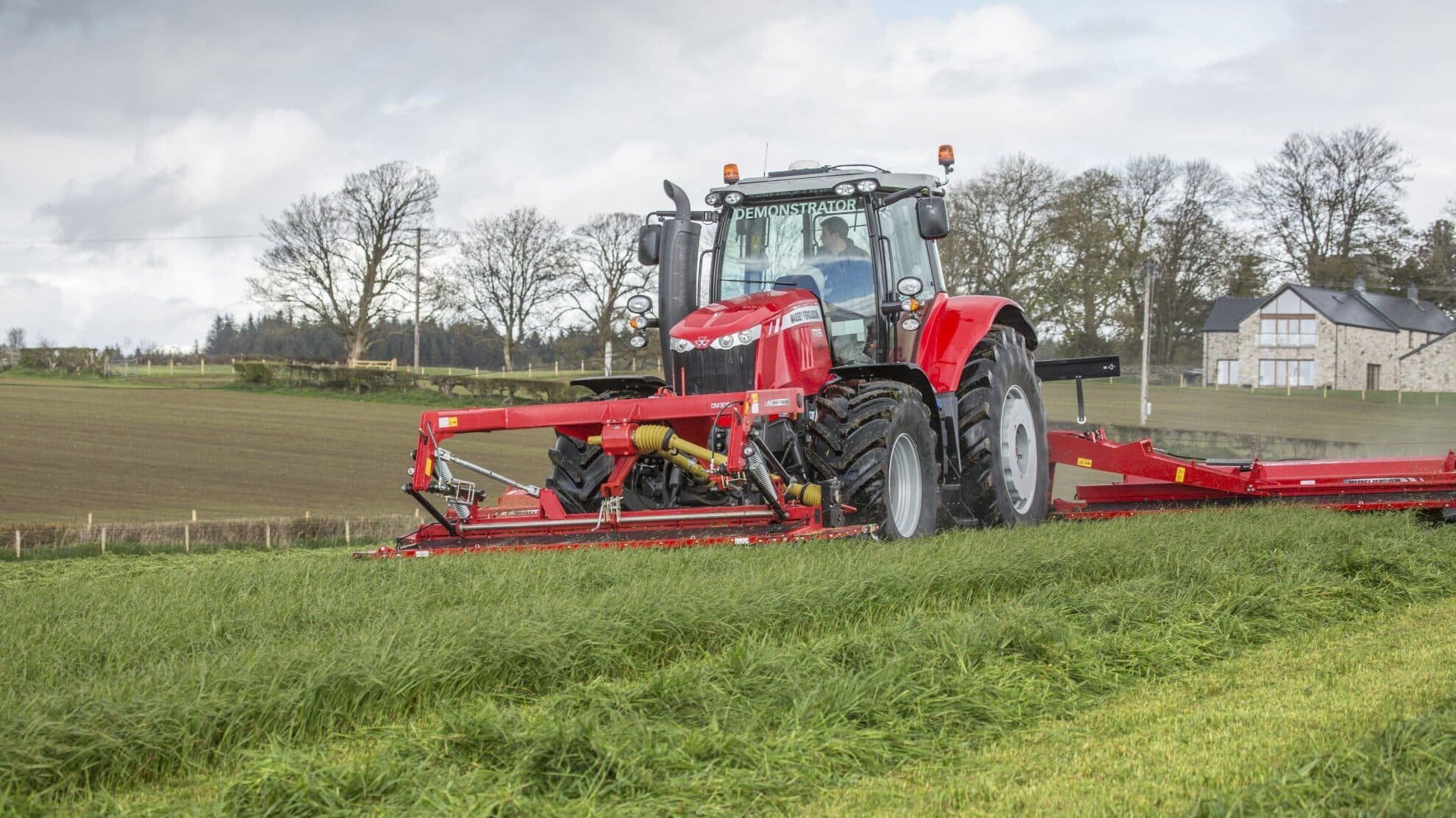 Серія MF 7700 в Україні