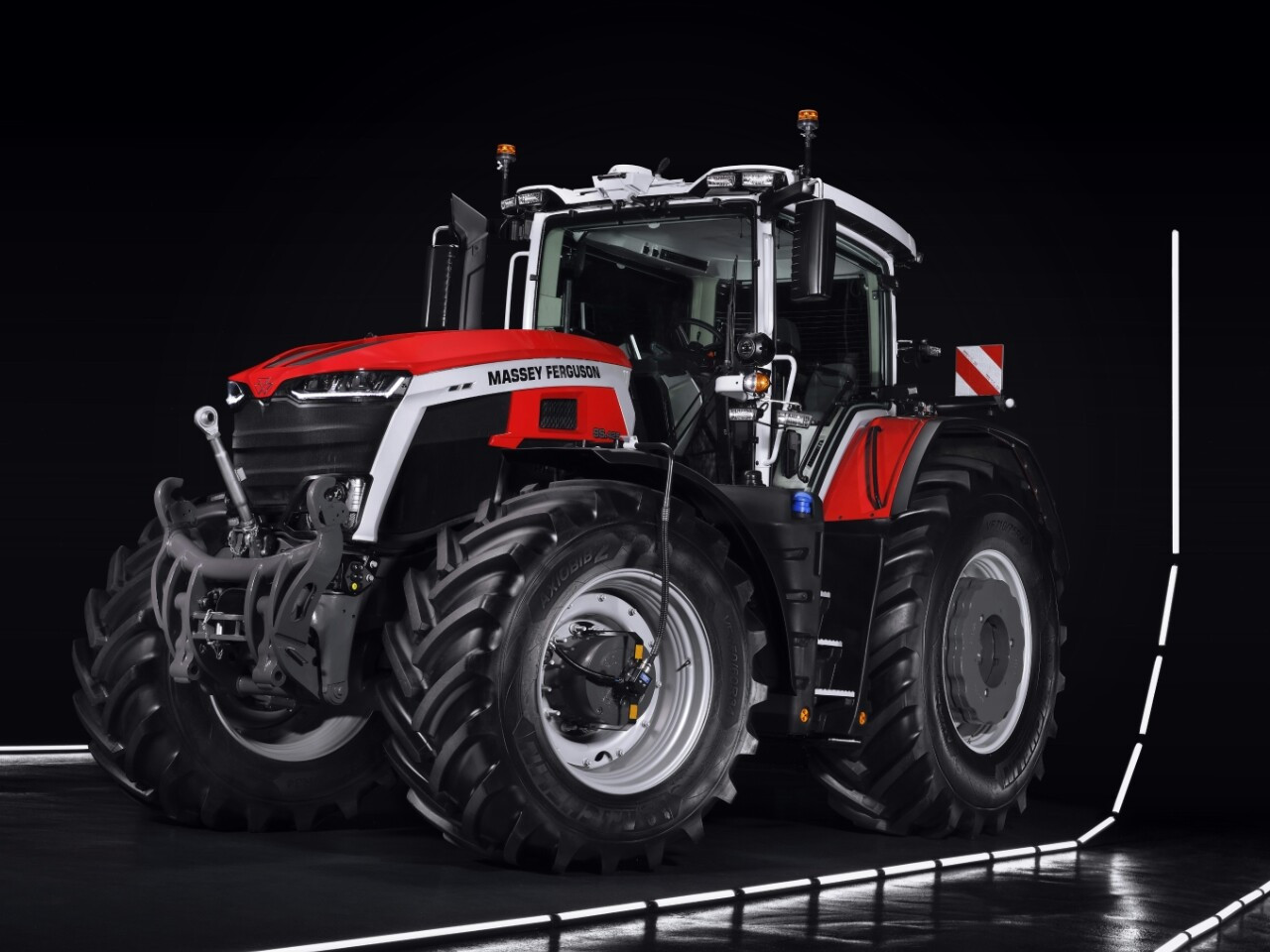 Massey Ferhuson 9S