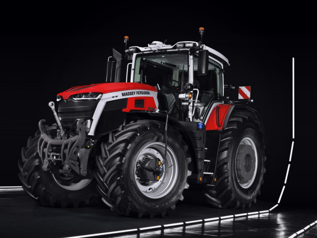 Massey Ferhuson 9S