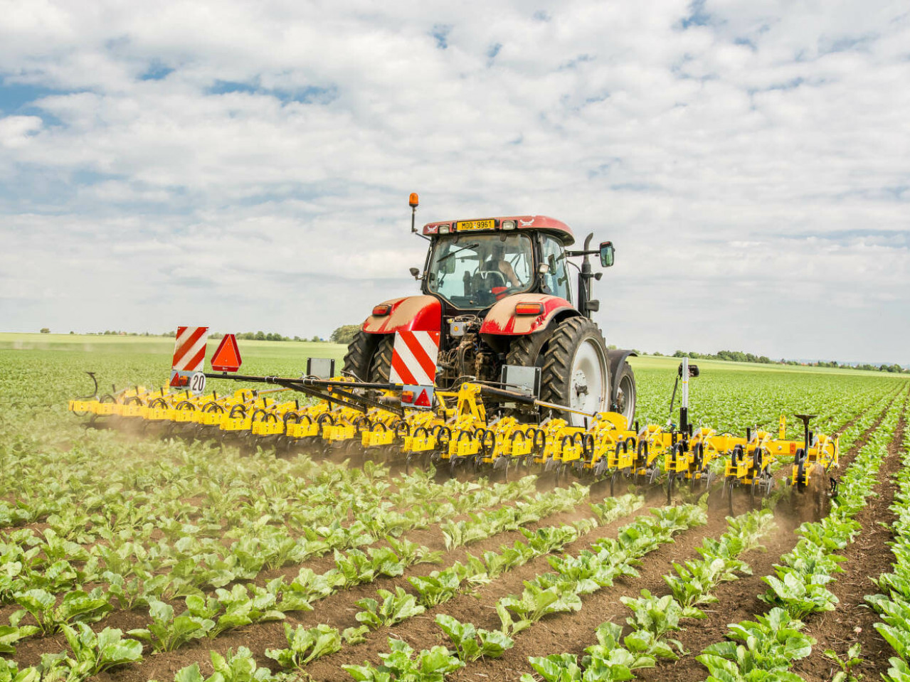 Автоматичне ведення культиватора по рядках посіву цукрового буряка