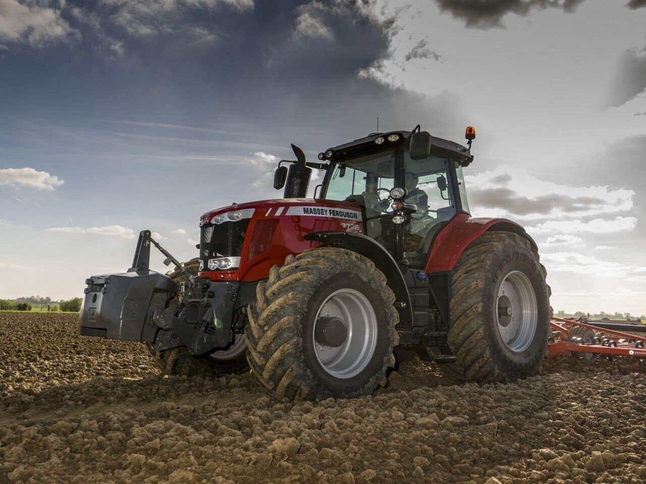 Трактор MF 7726 від Бізон-Тех Трактор MF 7726 від Бізон-Тех