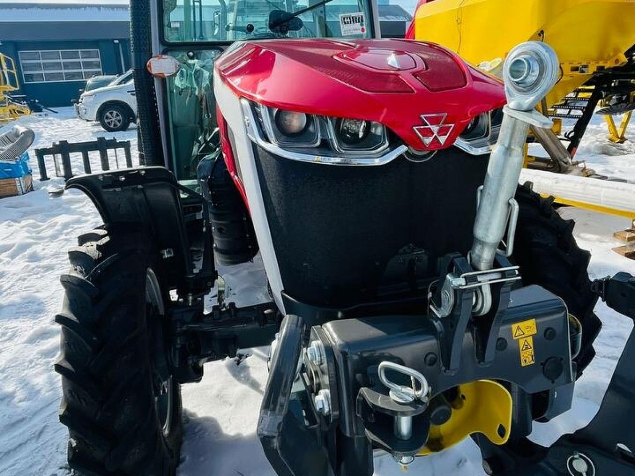MF 3710 